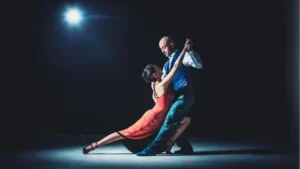 Shall we dance a tango?