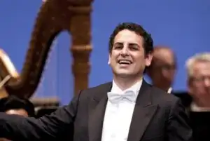 Juan Diego Flórez: The Peruvian Tenor Soaring to Operatic Heights