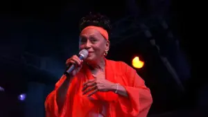 Omara Portuondo: la elegancia atemporal de la diva cubana
